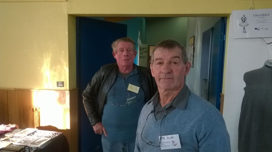 Daniel DOUTRELEAU l'invité d'honneur 2017 et en arrière plan Daniel OUDIN invité d'honneur en 2015 avec ses maquettes de bateau