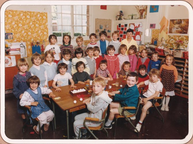Ecole publique d'AUFFAY  en 1983-1984